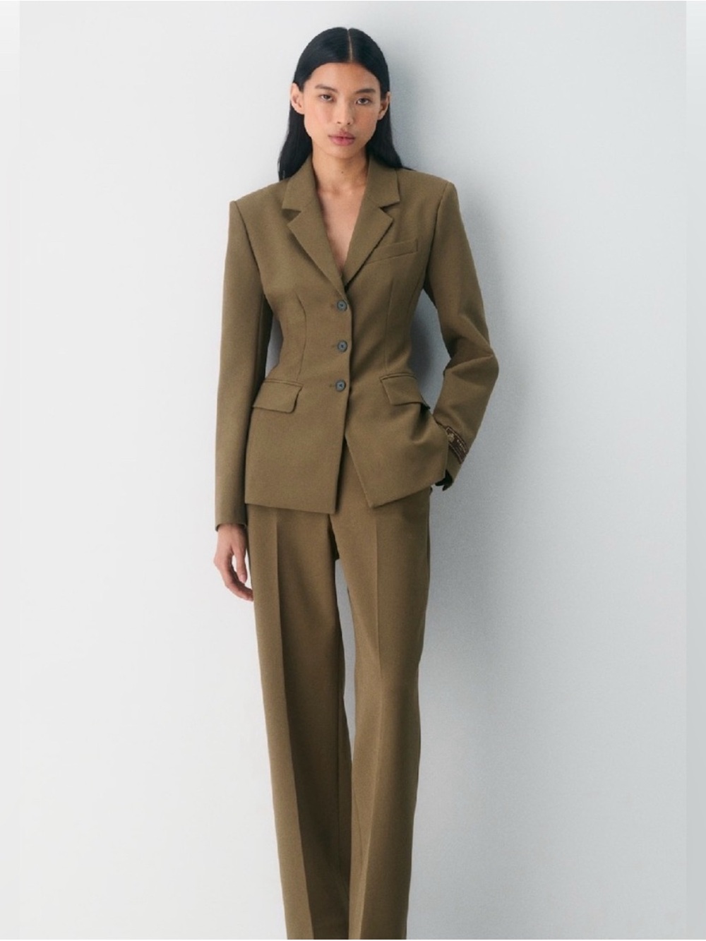 Aritzia Cello Standout Blazer (Size 6) & Trousers (Size 4) Suit Set